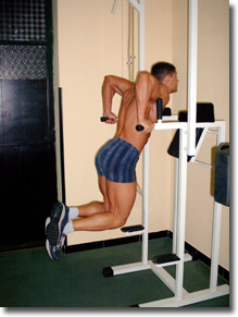 Fitness - Figura 71 - Flessioni alla Parallela per Tricipiti
