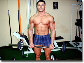 Fitness - Figura 65 - Curl con Bilanciere Angolato